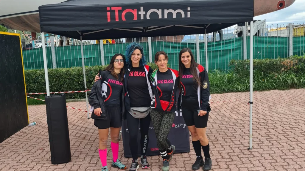 girls who participated in the Navy Caiman Race 2024 in Portovenere